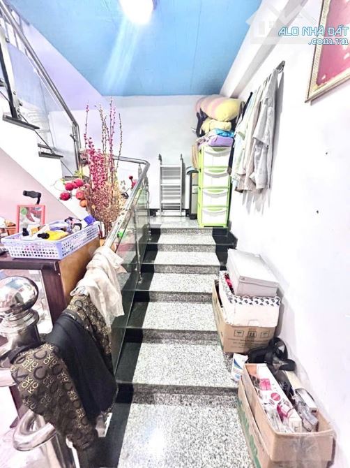 Nhà 3 tầng TẶNG FULL NỘI THẤT đường BÙI VĂN NGỮ, phường Hiệp Thành, Q12, dt 75m2(6mx12,5m) - 2