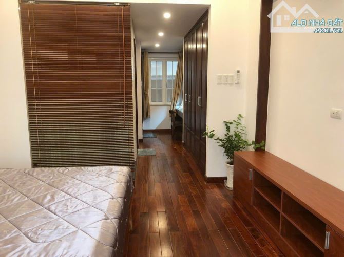 Bán biệt thự hẻm nội bộ rộng 8m sạch đẹp Nguyễn Thành Ý. Đakao. Q1, DT : 12*16m. 55 tỷ TL - 2