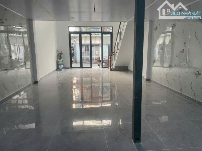 Nhà 2 tầng đường LÊ VĂN KHƯƠNG, phường HIỆP THÀNH, Q12, dt 86m2 (5mx17m) Đường 10m 💵 5,8T - 2