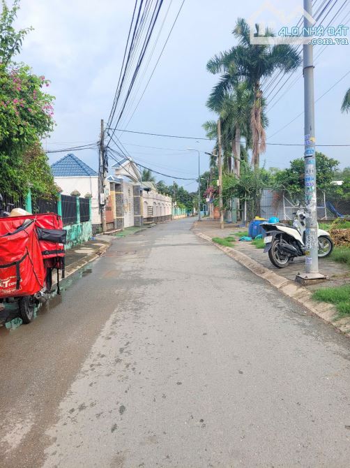 4,5Tỷ TL🔥Bán đất 195,7m2 tặng nhà cấp 4_Mặt Tiền đường Hoàng Cầm, p.Bình Thắng, Tp.Dĩ An - 2