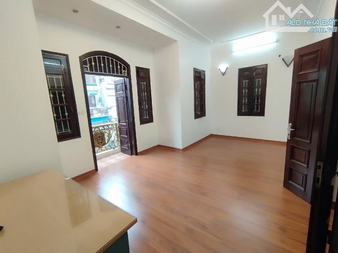 BÁN NHÀ ĐẸP NHƯ BIỆT PHỦ – KĐT ĐẠI KIM – 120M² – MẶT TIỀN 9M – Ô TÔ TRÁNH – GẦN VƯỜN HOA - 2