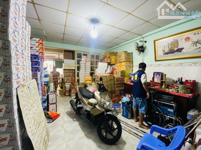 NHÀ MẶT TIỀN ĐƯỜNG SỐ P. TÂN PHÚ, Q7 - 106m2 (5m ❌ 21.2m). CHỈ 18 tỷ TL mạnh. - 2