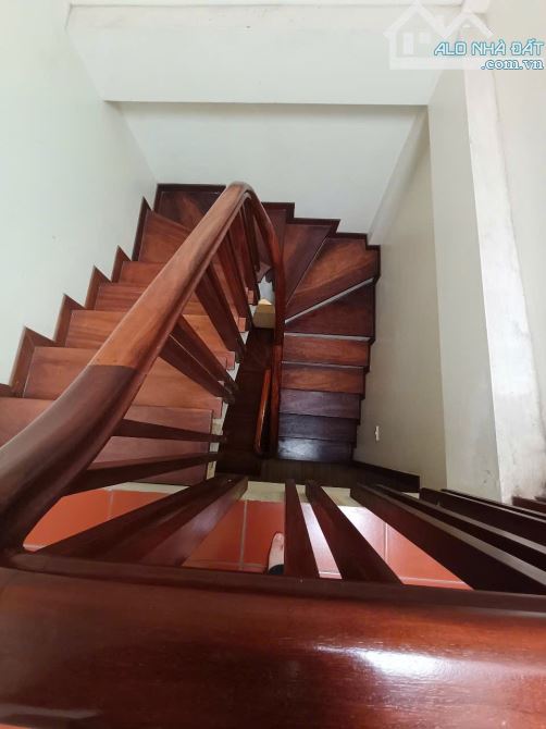 BÁN NHÀ HOÀNG HOA THÁM – LÔ GÓC – 42M² – 4 TẦNG – MẶT TIỀN 4.5M – 8.9 TỶ - 2
