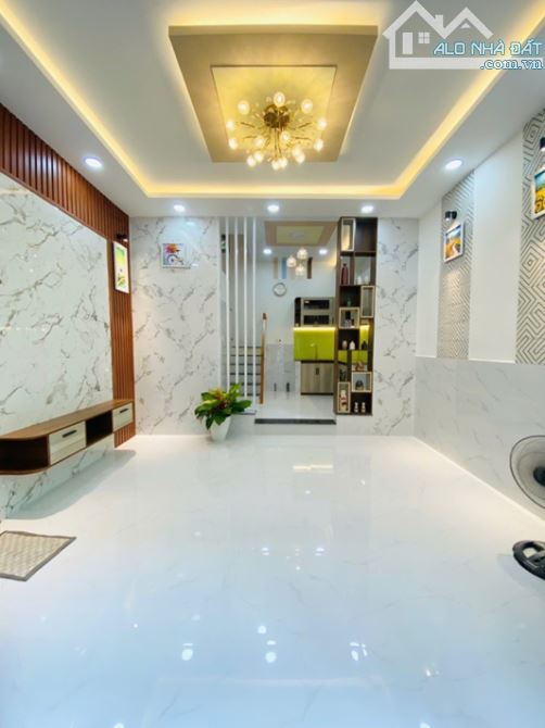 HẺM 3 GÁC THÔNG, SÁT CHỢ MỄ CỐC, MỄ CỐC, F15, Q8, 3 TẦNG ĐÚC MỚI, 34.0M2, 3.9 TỶ. - 2