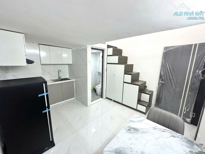 Cho Thuê CCMN 323 Xuân Đỉnh Bắc Từ Liêm 25m2 Gác Xép Cửa Sổ Thang Máy Full Nội Thất - 2
