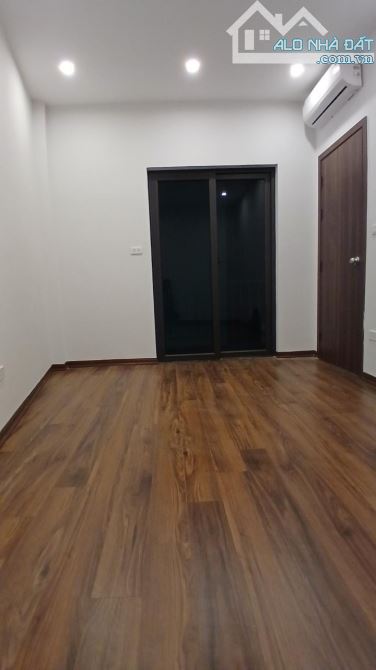 Bán gâp nhà Liên Ninh ô tô vào nhà diện tích rông giá đầu tư 70m giá 5.1 tỷ - 2
