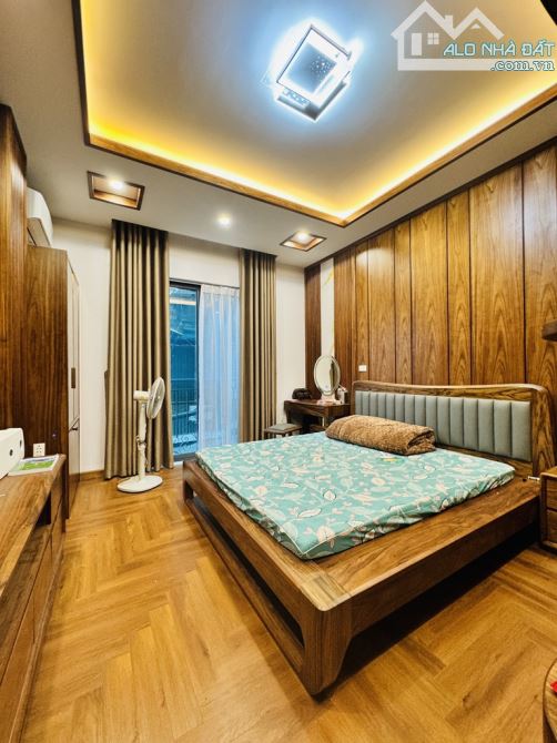 Bán nhà Mễ Trì Hạ, mặt ngõ thông ô tô, 55 m2, 5 tầng, gần chợ, gần bãi gửi xe, giá 18.8 tỷ - 3
