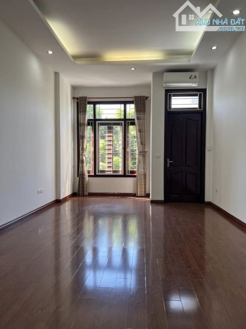 BÁN NHÀ NGỤY NHƯ KONTUM THANH XUÂN, GẦN PHỐ OTO ĐỖ CỬA, VĂN PHÒNG, DT52M2, 16.X TỶ - 3