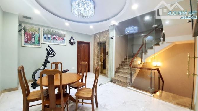 Gấp bán nhà Sài Gòn, thông Hai Bà Trưng, ngang 8m, dt 100m2, giá 9 tỷ. - 3