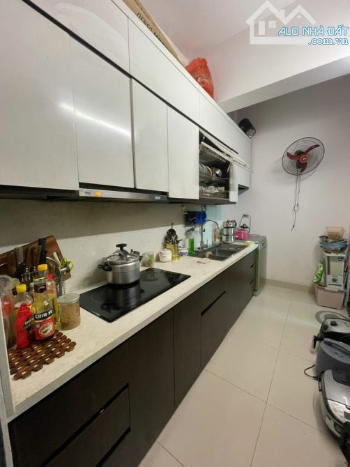 Nhà Hiếm Xuân La,38m2 chỉ 7.x tỷ,dân xây, căn góc,full nội thất - 3