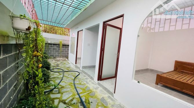 Nhà Vườn Gần Biển Phước Hải- BRVT  DT: 7x33 (224m2 có 100m thổ cư) Và: 5.5x33 (184m2 có 80 - 3