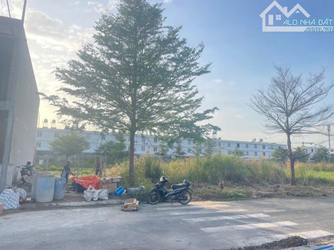 Không có lô thứ 2 !!! Lô 136m2 - 2 tỷ 6, ngay mt 25B TT Hiệp Phước, cửa ngõ sân bay LT