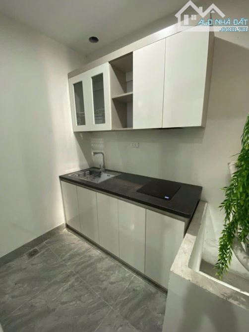 BÁN TOÀ CCMN DÒNG TIỀN TÂY HỒ - DT 100M2 SÀN - 20 PHÒNG- DThu 105tr/t! GIÁ 24 TỶ - 3