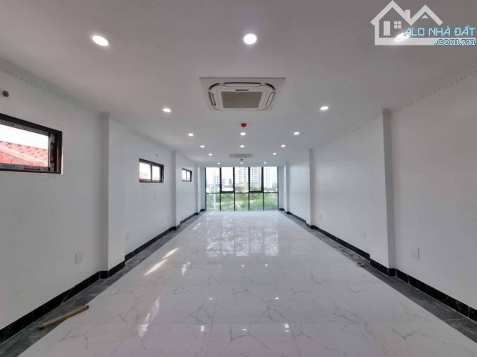 PHÂN LÔ HOÀNG QUỐC VIỆT - 3 Ô TÔ TRÁNH - VỈA HÈ KINH DOANH - VIEW HỒ - 8 TẦNG THANG MÁY - - 3