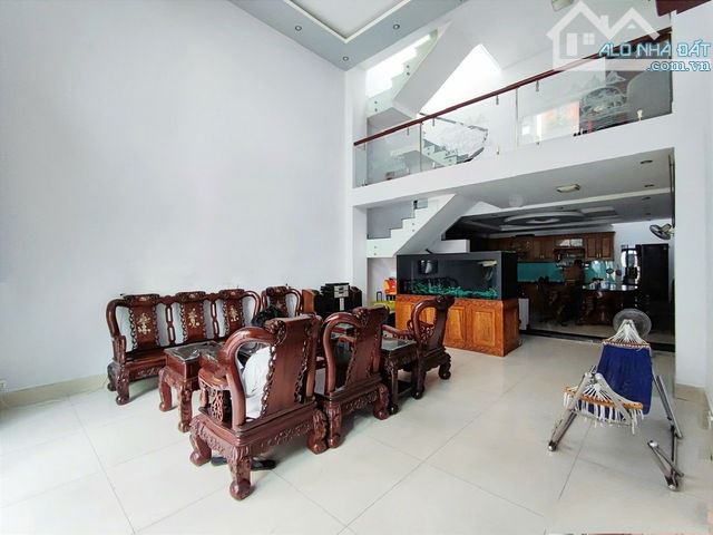 Biệt Thự Nghĩa Phát, Phường 6, Tân Bình - 220m2, 3 Tầng, ngang 12m - 25 Tỷ TL - 3