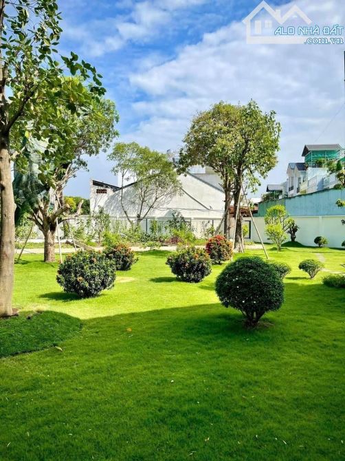 Tặng nội thất cao cấp BIỆT THỰ VƯỜN SIÊU XỊN XÒ - MẶT TIỀN TÂN XUÂN - 50M TÔ KÝ -  1600M2 - 3