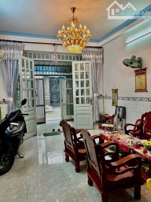 Nhà 3 tầng Đường HIỆP THÀNH 45, phường HIỆP THÀNH, Q12, dt 49/56m2 (4mx14m) 4,8 tỷ - 3