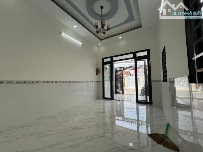 Nhà Mặt Tiền Ngay Chợ 4,3 x 28m. Vừa Ở Vừa Kinh Doanh . Sổ Hồng Riêng Còn Bớt - 3