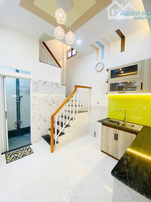HẺM 3 GÁC THÔNG, SÁT CHỢ MỄ CỐC, MỄ CỐC, F15, Q8, 3 TẦNG ĐÚC MỚI, 34.0M2, 3.9 TỶ. - 3