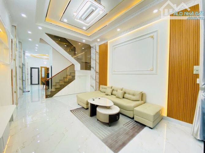 BÁN NHÀ DIỆN TÍCH KHỦNG - 110M2 - TT NHÀ BÈ - 2 TẦNG 4PN - SHR + HC - NHỈNH 5 TỶ - 3