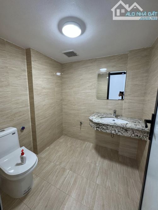 Nhà mới đẹp ở ngay Cầu Giấy Sổ vuông 54m, 8 tầng MT5m Giá 23 tỷ Ô tô đỗ cửa Đầu tư cực tốt - 3