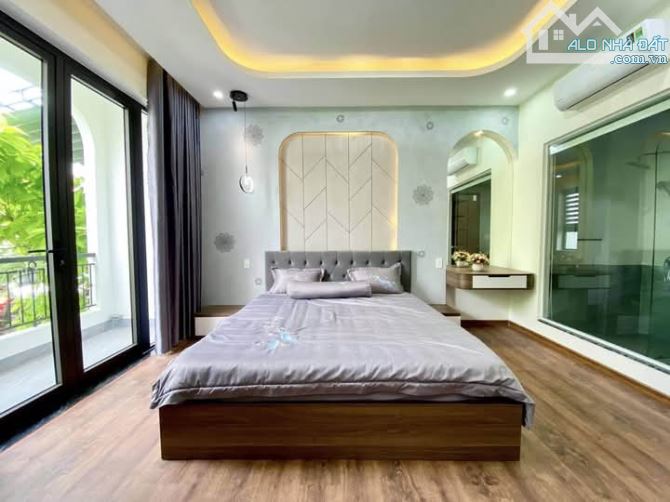 GIẢM NGAY 300 TRIỆU CHO CĂN NHÀ NẰM NGAY TRÊN MẶT TIỀN TRẦN BÌNH TRỌNG, QUẬN 5 - GIÁ: 4.05 - 4