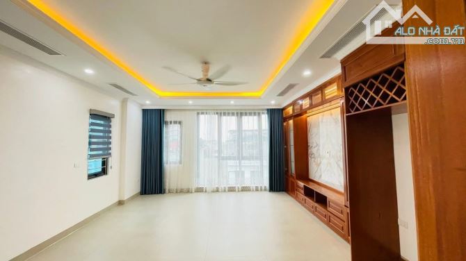 NHỈNH 26 TỶ, TOÀ NHÀ VĂN PHÒNG MẶT PHỐ NGUYỄN ĐỔNG CHI, DT 56M, 8 TẦNG, MT 5M - 4
