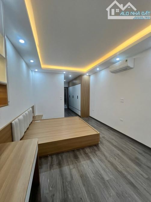 BÁN NHÀ PHỐ HOÀNG NHƯ TIẾP LONG BIÊN 12 TỶ 51 m 6 TẦNG THANG MÁY LÔ GÓC Ô TÔ KD - 4