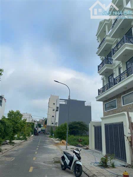 🔥Nhà 4 tầng đường HÀ HUY GIÁP ,Phường THẠNH LỘC,Quận 12.dt 63m2, đường 12m thông 💵5,5TTL - 4