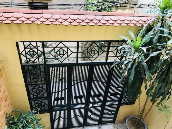 BÁN NHÀ PHỐ GIÁP BÁT - GIẢI PHÓNG -  GẦN Ô TÔ TRÁNH - DT 88M x 4 TẦNG. GIÁ CHỈ 13.9 TỶ - 4