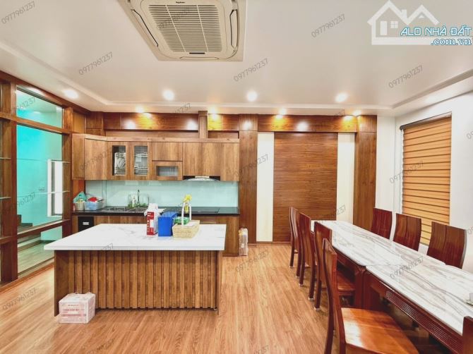 BÁN NHÀ CẦU GIẤY 55M2. GARA Ô TÔ + LÔ GÓC - 7T THANG MÁY - KINH DOANH, VĂN PHÒNG - 4