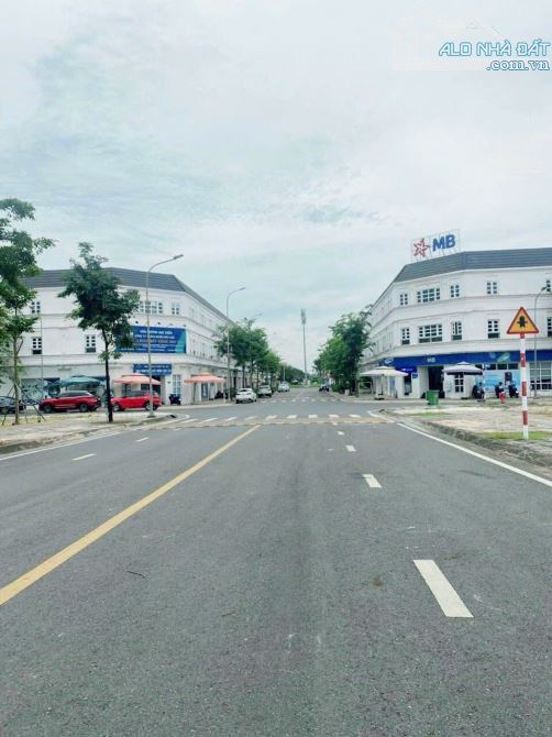 Không có lô thứ 2 !!! Lô 136m2 - 2 tỷ 6, ngay mt 25B TT Hiệp Phước, cửa ngõ sân bay LT - 2