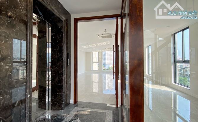 Cho thuê nhà phân lô ngõ ô tô tại Mạc Thái Tổ. DT : 65 M * 6 Tầng . MT : 5 M. Chia phòng. - 5