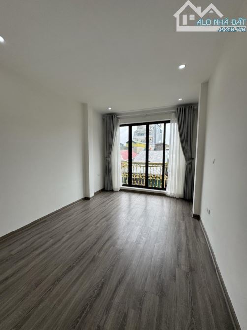 Lò Đúc nhà đẹp, 7 tầng , oto ngay cạnh. Tặng full nội thất - 5