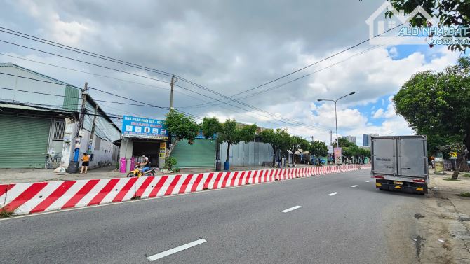 10Tỷ3__295m2__Thu 30 tr/th__Dãy trọ 1kiot + 13phòng__MT đường ĐT743B, gần Ngã Ba Đông Tân - 5