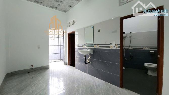 BÁN NHÀ HẺM 143 Y MOAN - 2 MẶT THOÁNG.DT 5x18m - TC + HƯỚNG NAM.GIÁ 2,88 TỈ - 5