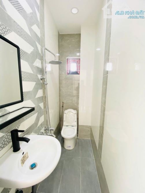 HẺM 3 GÁC THÔNG, SÁT CHỢ MỄ CỐC, MỄ CỐC, F15, Q8, 3 TẦNG ĐÚC MỚI, 34.0M2, 3.9 TỶ. - 5