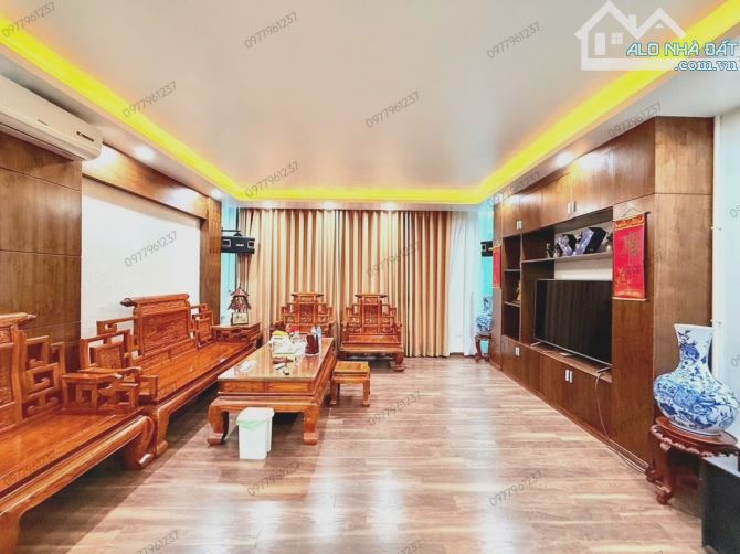 BÁN NHÀ CẦU GIẤY 55M2. GARA Ô TÔ + LÔ GÓC - 7T THANG MÁY - KINH DOANH, VĂN PHÒNG - 5