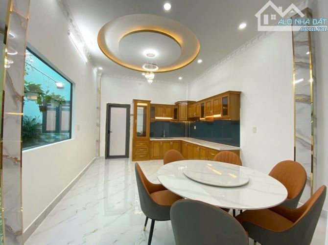 BÁN NHÀ DIỆN TÍCH KHỦNG - 110M2 - TT NHÀ BÈ - 2 TẦNG 4PN - SHR + HC - NHỈNH 5 TỶ - 5