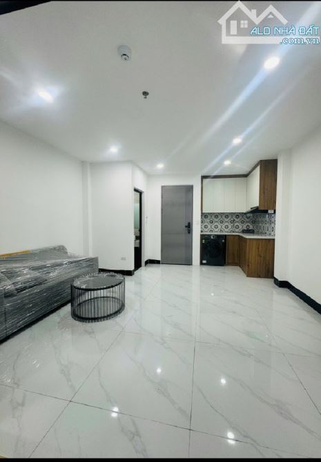 18.x tỷ/81 M2/ 7 tầng/4.5 M tiền./ ngõ Quỳnh.hai bà trưng - 5
