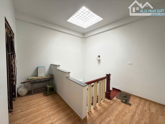Bán nhà Kim Đồng – 40m² - 6 tầng – MT 3.8m – Giá 13.6 tỷ – Ô tô tải đỗ cửa – Kinh doanh - 5