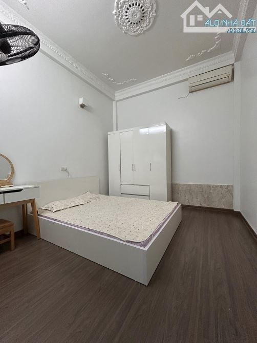 TÔI CẦN BÁN  NHÀ NGUYỄN PHÚC LAI-HOÀNG CẦU- GẦN Ô TÔ-GẦN HỒ- HỘ KHẨU HỌC NGUYỄN TRƯỜNG TỘ - 6