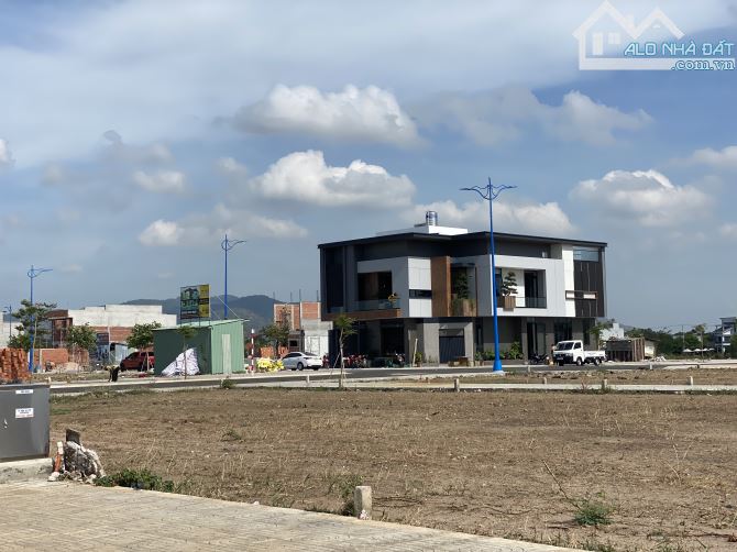 Bán đất khu Tái Định Cư Hoà Long,TP. Bà Rịa Vũng Tàu, DT: 87.5m2 - Giá bán: 2 tỷ 350triệu - 6