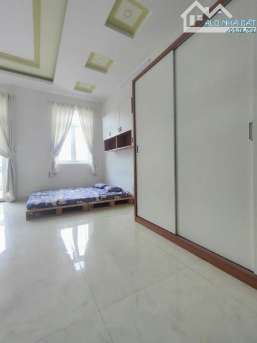 CHỦ NGỘP - Ô TÔ TỚI NHÀ - NGANG 5X17, 4 TẦNG, 6PN - NGÃ BA CÂY TRÂM - CHỈ CÒN 7.3 TỶ TL - 6