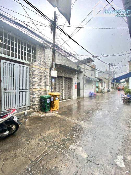 Nhà cấp 4 đường PHAN VĂN HỚN, phường TÂN THỚI NHẤT, Q12, dt 83m2 (4,5mx18m), 6,2Tỷ - 6