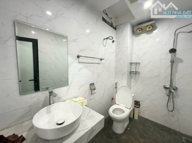 Bán nhà Kim Đồng – 40m² - 6 tầng – MT 3.8m – Giá 13.6 tỷ – Ô tô tải đỗ cửa – Kinh doanh - 6