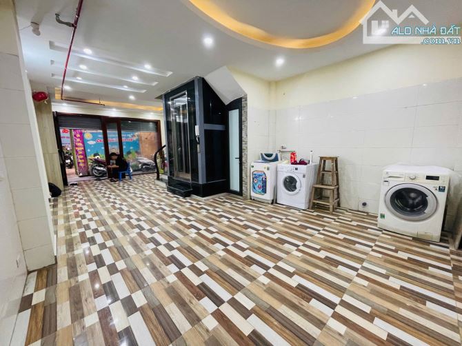 Bán Nhà có thang máy, Lê Quang Đạo, Làng Bún Phú ĐÔ, Nam Từ Liêm. DT: 45m2. Giá: 14 Tỷ - 7