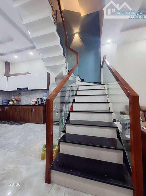 TÂN KỲ TÂN QUÝ - KHU PHÂN LÔ - HẺM ÔTÔ 7 CHỖ VÀO NHÀ - 51M2(4.1X12.5M) -3 TẦNG- 6,5 TỶ - 7