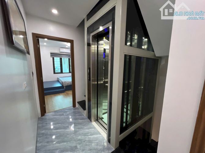 PHỐ VIP NGỌC THỤY 8 TỶ-45m-4 TẦNG -4MT THANG MÁY - NỘI THẤT XỊN XÒ - 7