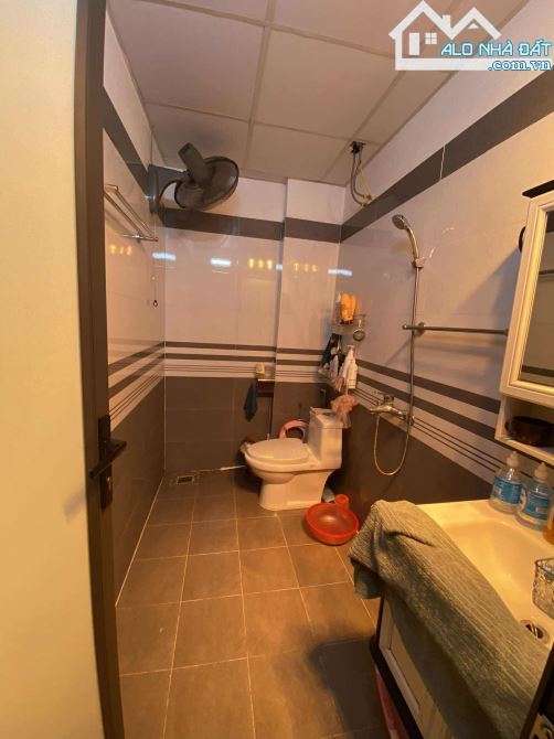BÁN NHÀ 4 TẦNG  NGÕ ĐƯỜNG TỨC MẠC - P LỘC VƯỢNG - TP NAM ĐỊNH: CÓ SÂN TRƯỚC VÀ SAU - 8